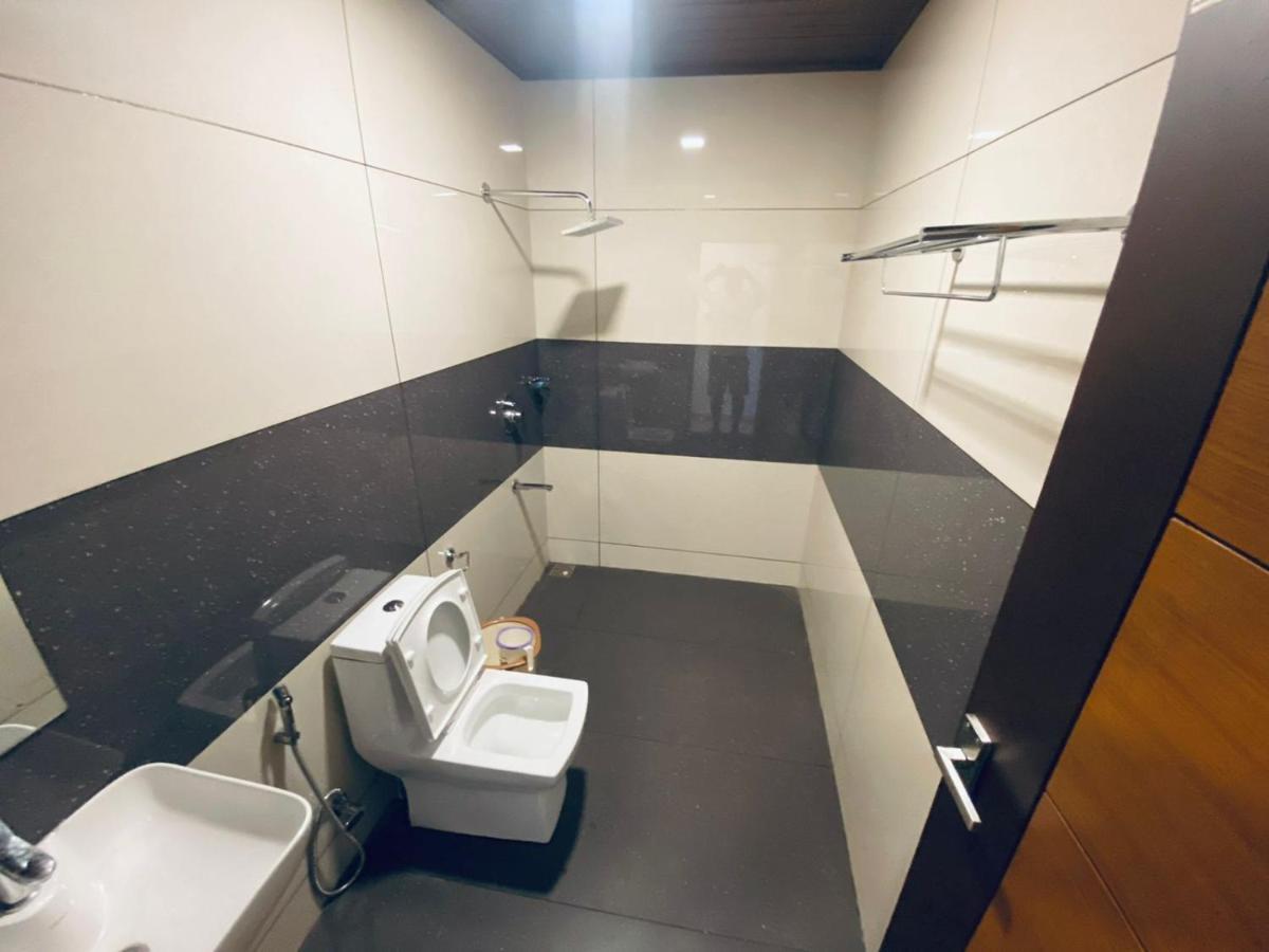 Five Bedroom Villa 蒙纳 外观 照片